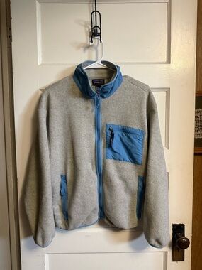 Patagonia Synchilla Fleece Jacket in Light Gray with Light Blue Trim